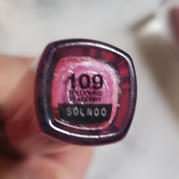 L'Oreal Paris Makeup lot- 2 Lip glosses 109 414 and Brow Stylist Mascara 480 - Picture 4 of 4